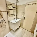 Lumineux Avec Terrasse Et Acces - Fr-1-816-15 Apartment