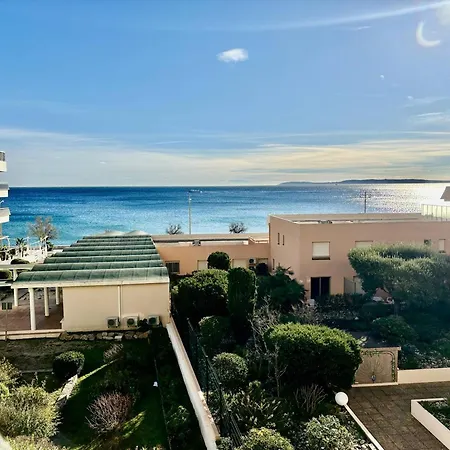 Apartment Lumineux Avec Terrasse Et Acces - Fr-1-816-15 *