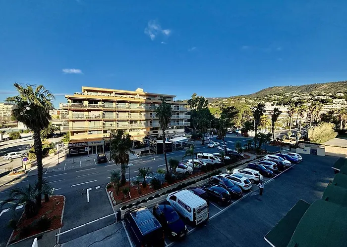 Lumineux Avec Terrasse Et Acces - Fr-1-816-15 Apartamento Le Lavandou