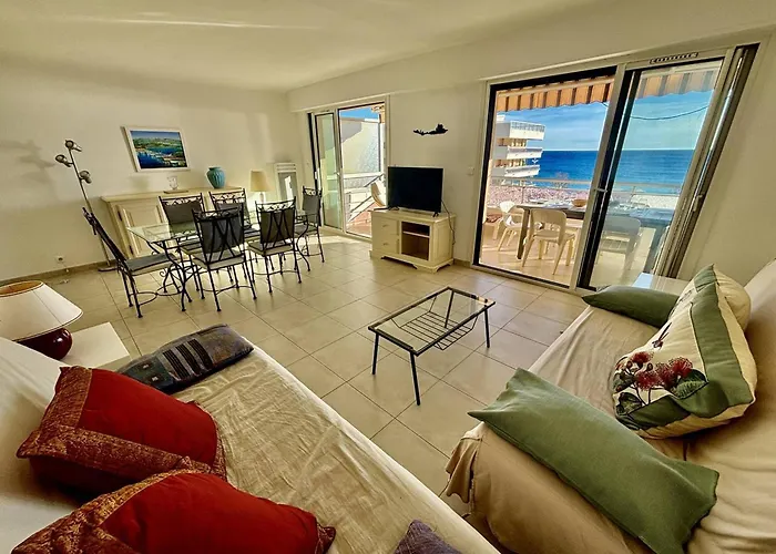 Apartment Lumineux Avec Terrasse Et Acces - Fr-1-816-15 *